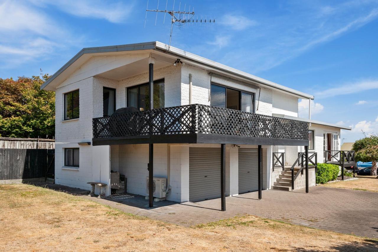 Lake Vista At Two Mile Bay- Taupo Central Home Exterior photo